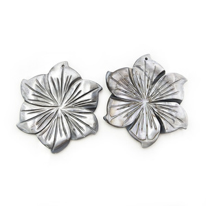 Colgantes de Concha Natural Tallada en Forma de Flor de 5 Pétalos, Estilo Bohemio, Color Gris, Madreperla Grabada, Dijes para Collar, Moda, Venta al Por Mayor - Product Image 2