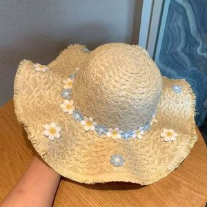 Sombrero de paja beige caqui de ala ancha con corona floral, protección solar, sombrero de playa para mujer, primavera verano - Product Image 2