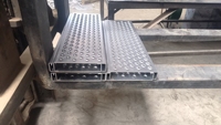 Perfil de Aluminio Perforado Antideslizante de Estilo Moderno, Placa Antideslizante Duradera para Aplicaciones en Edificios