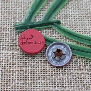 Nhà Máy Bán Buôn Thời Trang 15Mm Thiết Kế Mới Kim Loại Màu Sắc Trang Trí Mùa Xuân Nút Chụp, Bốn Phần Nút Chụp Cho Quần Áo - Product Image 6