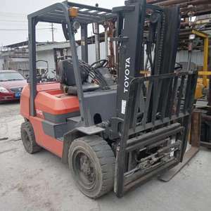 Chariot élévateur diesel 4x4 d'occasion de haute qualité avec mât à deux étages pour les industries de la construction et agricoles - Product Image 3