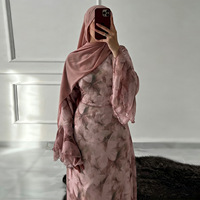 Robe longue élégante en mousseline imprimée à motifs floraux, manches longues, style islamique américain, fleurs roses, feuilles violettes et oranges