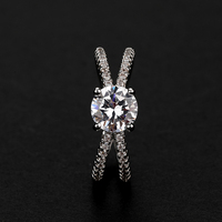 Bijoux diamant fiançailles argent plaqué or 925 CZ diamant bague de mariage pour femmes montre-doigt