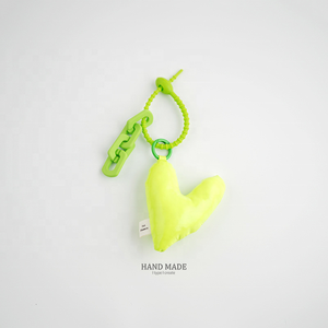 Nuevo Colgante de Algodón Relleno Sencillo con Diseño de Corazón, Accesorio para Bolsos y Llavero de Diseño Exclusivo para Mujer - Product Image 5