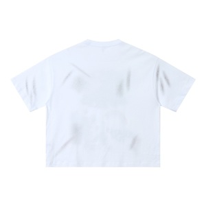 เสื้อยืดสตรีทแวร์สีขาวทรงหลวมพิมพ์ลายหมีและดีไซน์สีรุ้งคอกลมแขนสั้นเสื้อยืดผ้าฝ้ายสำหรับทั้งชายและหญิง - Product Image 2