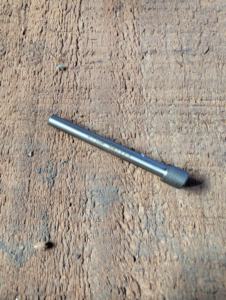 หมุดตรงกลางเวทีแรกที่มีดีไซน์แบบขั้นบันไดทำจากเหล็ก SKD61ที่ทนทานส่วนประกอบสำคัญสำหรับตลับลูกปืน - Product Image 3