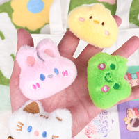 Personnalisé mignon bête magique petit démon dessin animé poupée tissu doux peluche peluche insigne broche broche broche