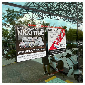 Adesivo a colori in PVC in vinile adesivo adesivo <span class=keywords><strong>per</strong></span> negozio pubblicitario rimovibile con grande Logo personalizzato adesivo <span class=keywords><strong>per</strong></span> finestra in vetro - Product Image 3