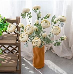 <span class=keywords><strong>Fleurs</strong></span> artificielles en soie Lu Lian à deux branches, <span class=keywords><strong>fleurs</strong></span> de renoncule artificielles pour la décoration de la maison et des mariages, vente en gros - Product Image 1