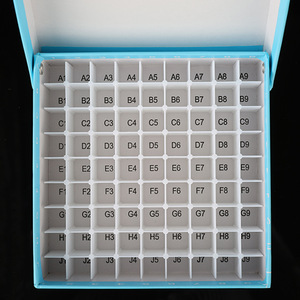 Boîte de cryopréervation Hisamori à 81 compartiments avec couvercle pour le stockage d'échantillons - Product Image 1
