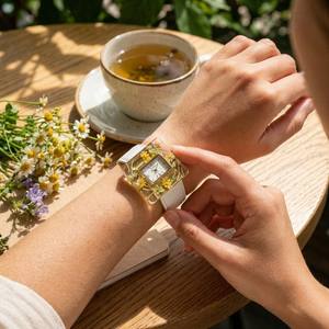 <span class=keywords><strong>Montre</strong></span> en résine avec fleurs séchées naturelles Soleviah, <span class=keywords><strong>montre</strong></span> à quartz carrée avec marguerite, <span class=keywords><strong>bracelet</strong></span> en cuir blanc, montres florales faites à la main pour femmes - Product Image 5