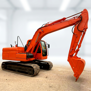 Excavatrice sur chenilles Doosan DX140LC orange, équipement de construction robuste - Product Image 1