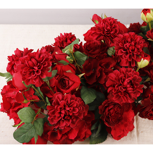 Design personnalisé déco <span class=keywords><strong>mariage</strong></span> fleur roses hortensia 2M <span class=keywords><strong>rouge</strong></span> centre de <span class=keywords><strong>table</strong></span> chemin de <span class=keywords><strong>table</strong></span> soie artificielle arrangement fleurs - Product Image 3