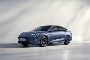 BYD Seal 06DM Édition <span class=keywords><strong>Voyage</strong></span> 2025 80km Édition Électrique Les Rêves Deviennent Réalité Nouveautés En Stock Voiture Neuve Voiture d'Occasion Vente Chaude <span class=keywords><strong>Pas</strong></span> <span class=keywords><strong>Cher</strong></span> - Product Image 4