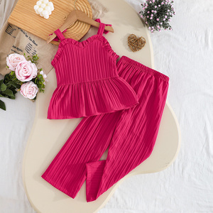 Set Estivo alla Moda per Ragazze, Top Rosa Acceso Traspirante con Balze e Decorazione a Farfalla, <span class=keywords><strong>Pantaloni</strong></span> Abbinati - Product Image 2