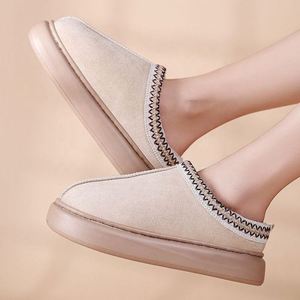 Botas de Nieve Clásicas de Invierno para Mujer de Alta Calidad, Parte Superior de PU, Forro de Microfibra, Media Pantorrilla, Estampadas, para Interiores y Exteriores, Precio al por Mayor - Product Image 2