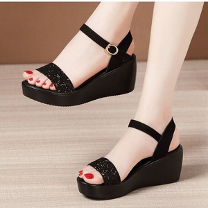 <span class=keywords><strong>Sandali</strong></span> Estivi <span class=keywords><strong>con</strong></span> Tacco Alto per Donne <span class=keywords><strong>con</strong></span> <span class=keywords><strong>Suola</strong></span> Spessa Nuovo Stile <span class=keywords><strong>Sandali</strong></span> da Donna <span class=keywords><strong>con</strong></span> Tacco Medio - Product Image 1