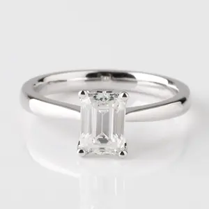 Prong setting 1ct center 5x7mm emerald cut moissanite 14k white gold ring for wedding and engagement