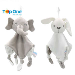 Top One Ventas al por mayor Edredón suave de dibujos animados Bebé Animal Pañuelo con anillo Papel Toalla de bebé Muñeca de juguete - Product Image 1