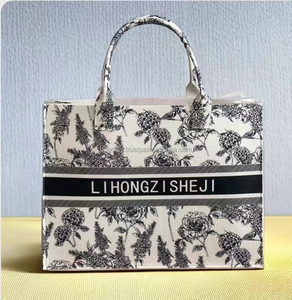 Custom <b>Eco</b>-Friendly Reusable Casual PET Felt Tote Handbag Unisex Trendy Promotional <b>Gift</b> Bag Daily Use Machine Sewn Heat - Product Image 1