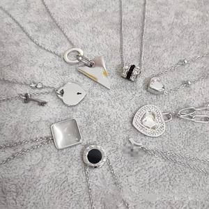 Collar de Acero Inoxidable para Mujer de Fábrica al por Mayor Fabricantes de China Joyería de Moda al por Mayor - Product Image 2