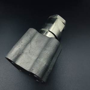 <span class=keywords><strong>Komatsu</strong></span> 7T 굴삭기 액세서리 용 하이 컨트롤 핀 커버 분배기 밸브 하우징 건설 기계 부품 - Product Image 4