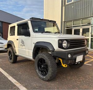 Apto para JIMNY 2023-2025, Barra de Luces LED para Techo, Spoiler de Techo Negro Brillante - Product Image 5
