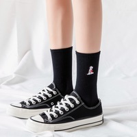 Chaussettes de femme de printemps de dinosaure de broderie de dessin animé drôle de mode de style coréen
