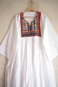 Vestido largo bordado |   Vestido de Algodón Hecho a Mano |   Vestido Bohemio Holgado |   Vestido Étnico de Verano |   Vestido Afgano con Cuello en Forma de Y - Product Image 3