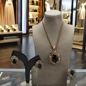 VANFI Rose Carmine bunga kristal bentuk termasuk kalung gelang & cincin 14K berlapis emas paduan perhiasan set untuk hadiah pesta