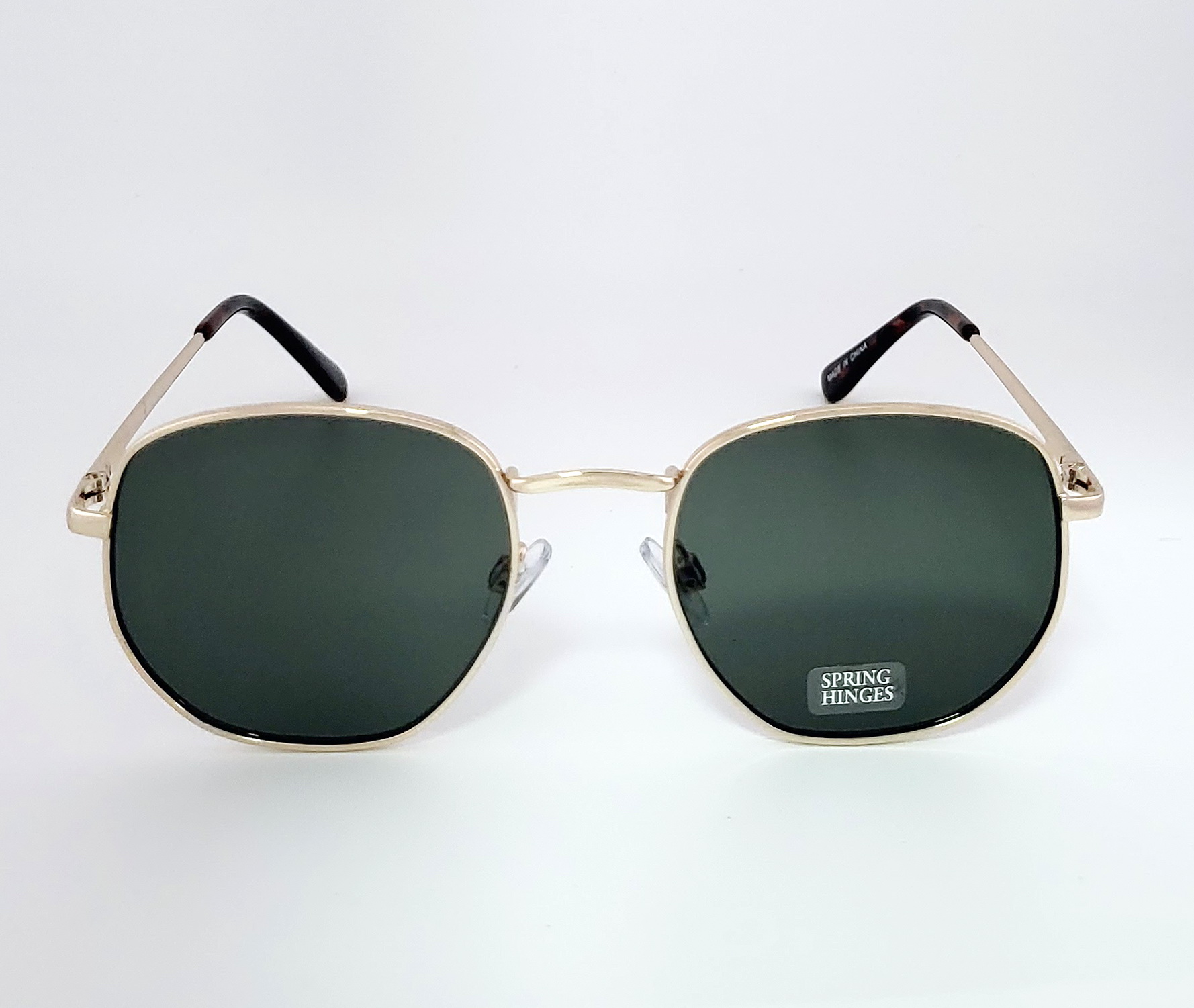 สีเขียว