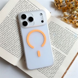 เคสโทรศัพท์ TPU นิ่มเรืองแสงตอนกลางคืนสำหรับ iPhone Air พร้อมแม่เหล็กนีออนเรืองแสงสำหรับ iPhone 17 PRO MAX - Product Image 3