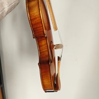 Violon 4/4 de style baroque, table en épicéa, fond en érable flammé, son doux, vernis spiritueux, cordes en nylon, excellente finition, vente en gros