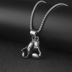 Collar con Colgante en Forma de Guantes de Boxeo, Joyería Personalizada, Collar Deportivo de Acero Inoxidable - Product Image 3