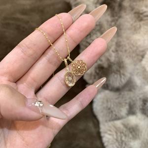 Collar con Colgante de Girasol Japonés de Plata de Ley S925 con Circonita para Mujer, Diseño de Nicho de Lujo de Alta Gama - Product Image 3