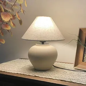 مصباح طاولة سيراميك مبتكر للمنزل بسعر رخيص عالي الجودة مصباح طاولة ياباني لغرفة المعيشة بجانب السرير