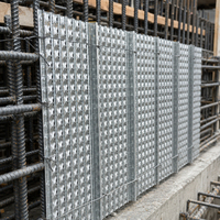 Cornière nervurée renforcée en treillis métallique expansé pour le revêtement extérieur en stuc, plâtre et cloisons sèches