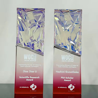 Plaque en verre cristal arc-en-ciel découpée sur mesure pour les récompenses personnelles et la commémoration