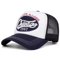 Gorra de béisbol bordada estilo Chicago americana para hombre y mujer, gorra trucker de malla transpirable ajustable de 6 paneles para exteriores