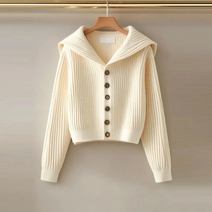 热卖新款定制标志两件套宽松t恤女式运动服时尚针织休闲短袖女式长裤套装 - Product Image 2