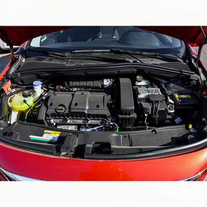 SUV familial compact d'<span class=keywords><strong>occasion</strong></span> <span class=keywords><strong>Peugeot</strong></span> <span class=keywords><strong>2008</strong></span> 2018 1.6L <span class=keywords><strong>Automatique</strong></span> 2 roues motrices Faible kilométrage Bon état Voiture de ville - Product Image 6