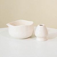 En stock, bol en céramique japonais de haute qualité, matcha, fleurs de cerisier colorées en relief, chawan avec bec verseur et support pour chasen, ensemble cadeau