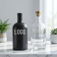 Fournisseur de bouteilles en verre OEM, échantillon gratuit, bouteille en verre noir mat pour whisky, vodka avec bouchon hermétique, 300 ml, 500 ml, 750 ml
