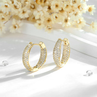 Pendientes de Aro Huggie de Moda con Circonitas Transparentes Chapadas en Oro de 14K, Joyería de Latón al por Mayor