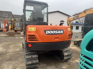 Excavatrice Doosan DH60 d'occasion coréenne mini-pelle sur chenilles d'occasion de 6 tonnes avec prix compétitif en stock - Product Image 5