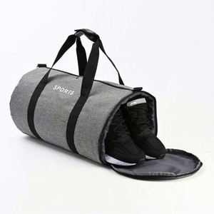 Muestra gratuita de bolsas de fitness impermeables de gran capacidad personalizadas para hombres, bolsas deportivas, bolsas de ocio, bolsas de negocios, ligeras. - Product Image 5