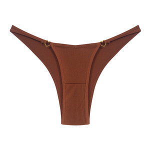 Tanga de algodón acanalado para mujer, de talle bajo, con decoración de anillo metálico en forma de corazón, estilo T-back, color liso, ropa interior transpirable, venta al por mayor - Product Image 1
