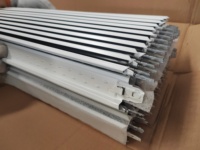 Grille de plafond peinte de haute qualité pour système de T-BAR suspendu résistant à la corrosion ignifuge facile à installer idéal pour centre commercial de bureau