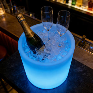 Cubeta de Hielo de Plástico con Luz LED RGB de Control Remoto para Vino al Aire Libre, Cubeta de Cerveza al por Mayor - Product Image 1