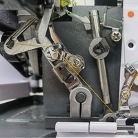 Machine à coudre surjeteuse miniature pour la maison, portable, à quatre fils, avec moteur intégré